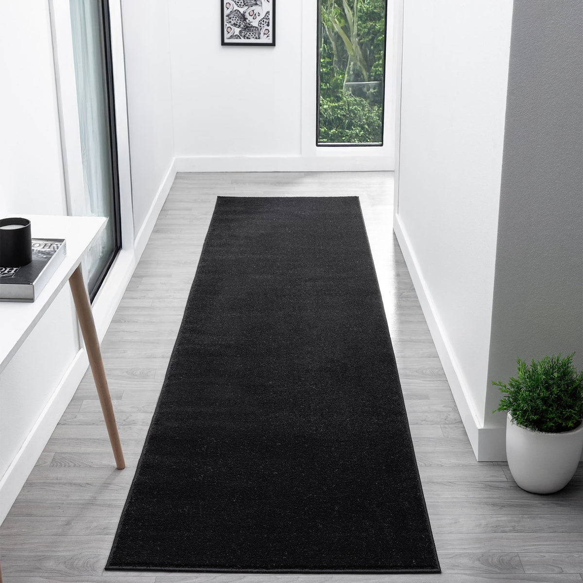 Europa 1000 Black Runner