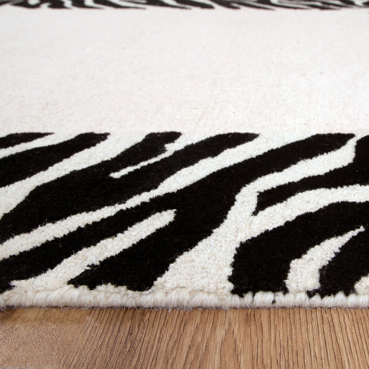 Les Nomades Zanzibar Black &amp; White Wool Rug
