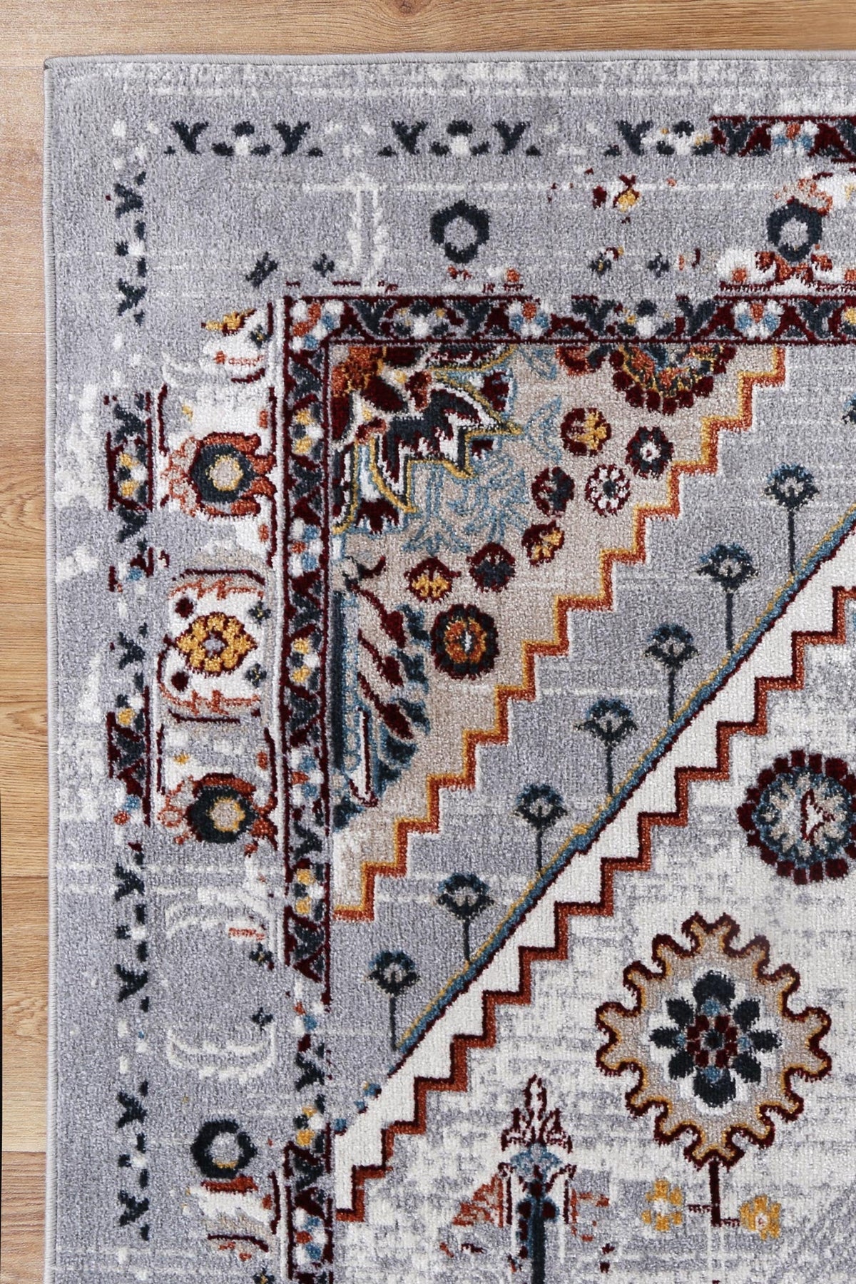 Oporto Santos Grey &amp; Rust Traditional Soft Rug