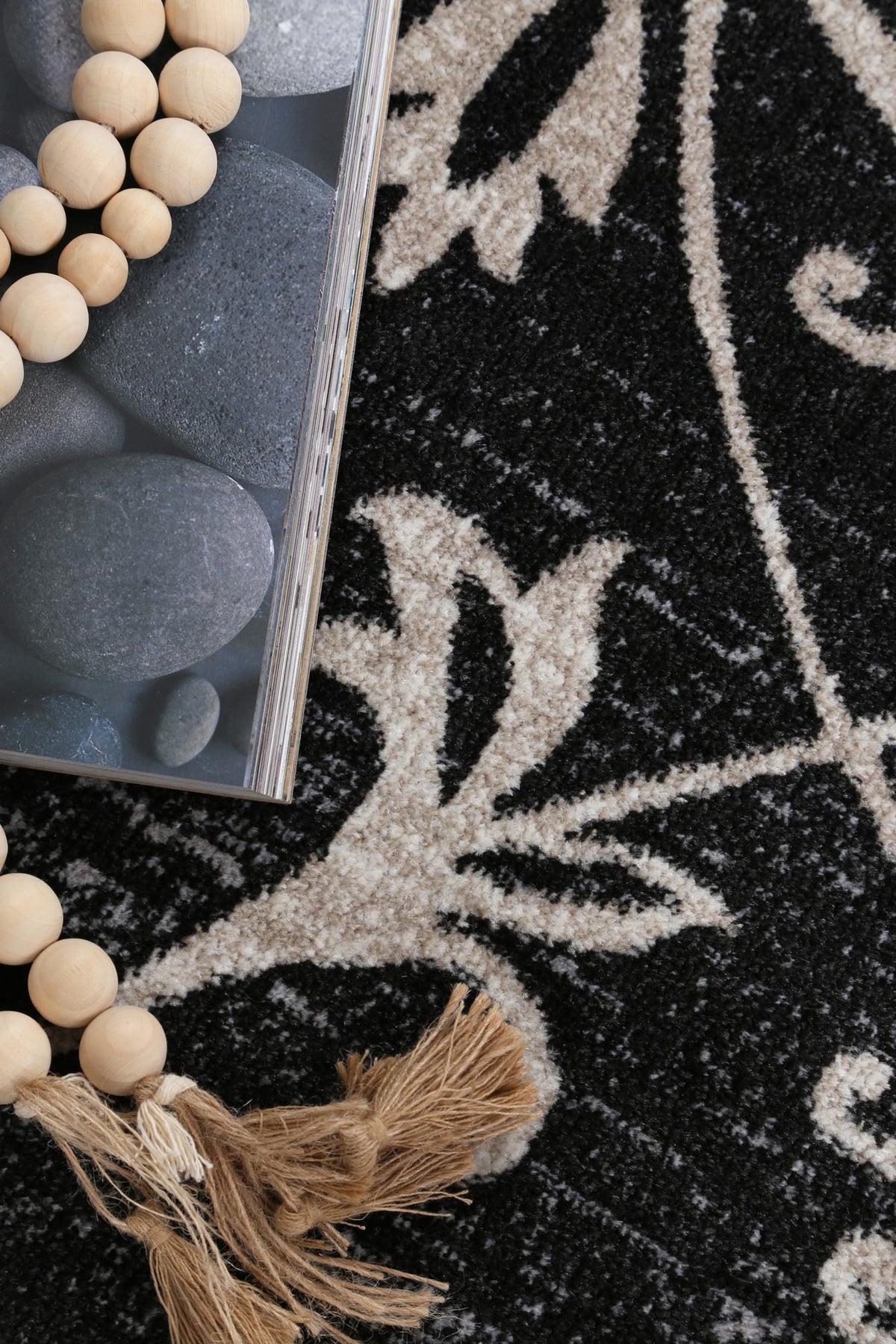 Oporto Rizhao Black &amp; Cream Contemporary Soft Rug