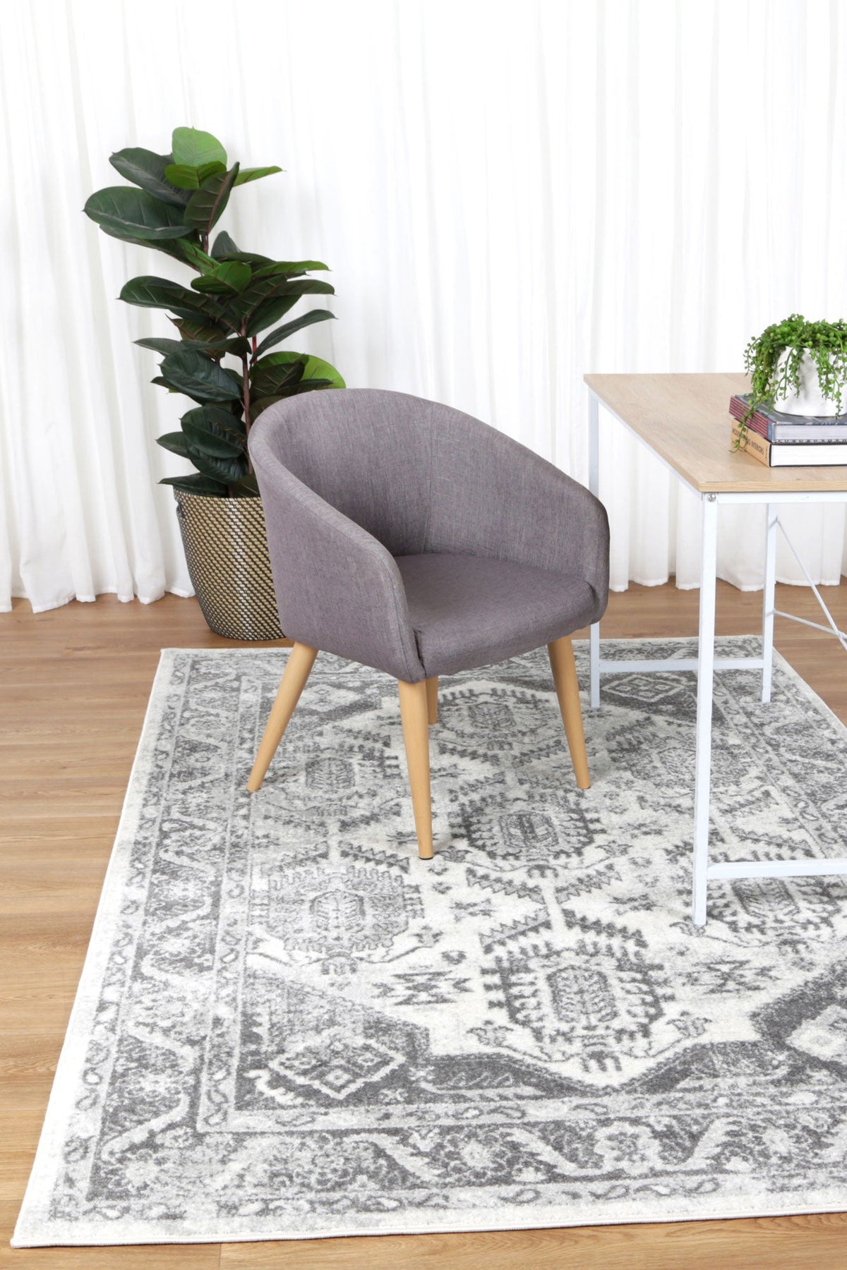 Provence Pau Cream &amp; Grey Traditional Rug