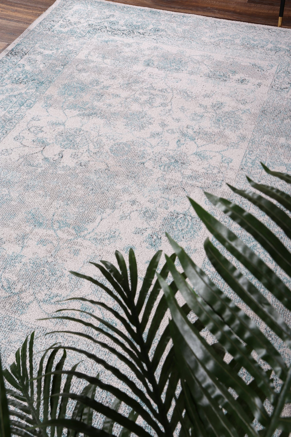 Salsa Peony Ivory &amp; Blue Transitional Rug