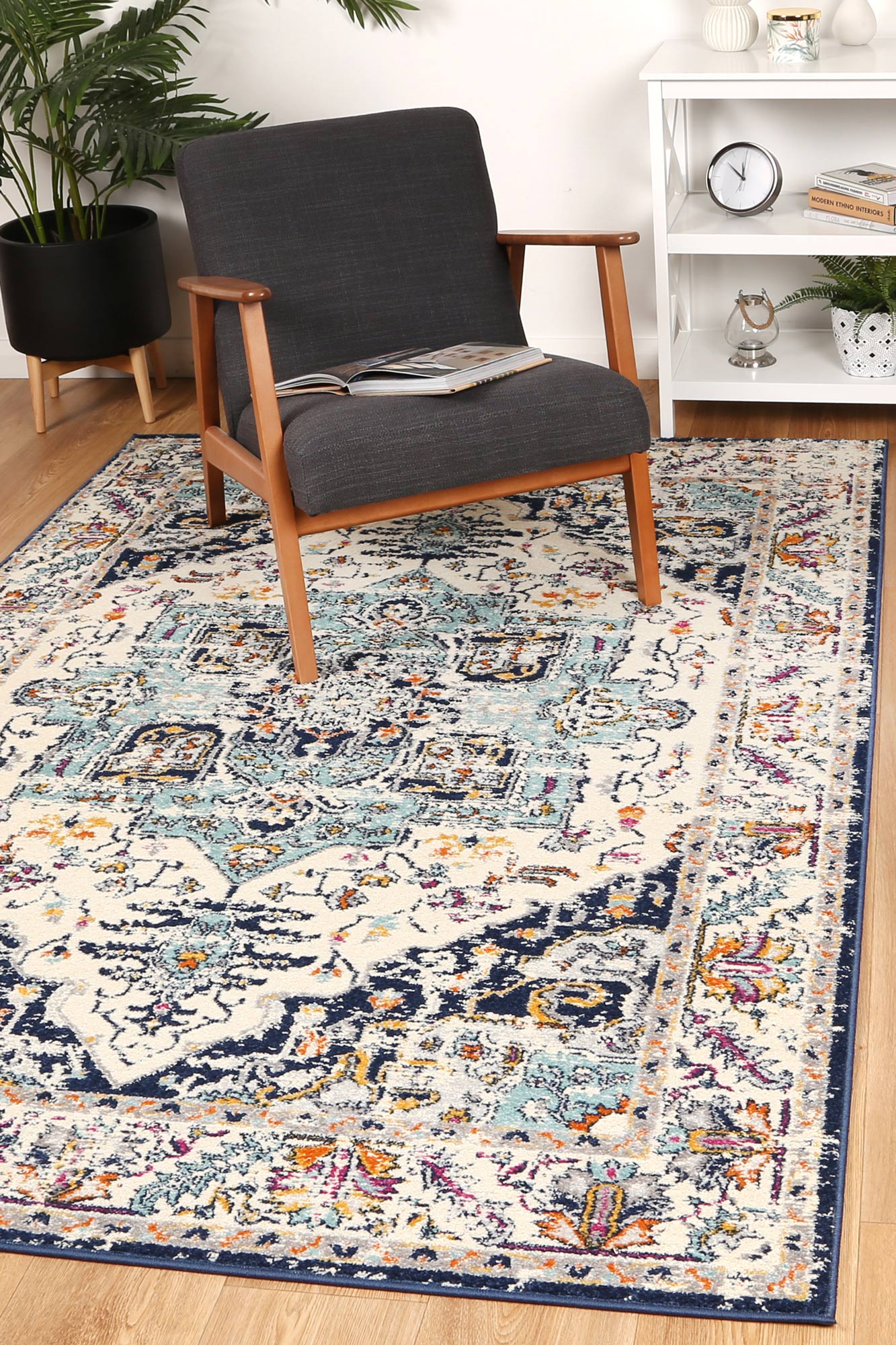 Sicily Patti Navy Traditional Rug - FLOOR DEKOR