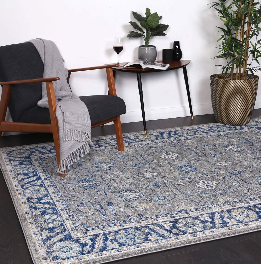 Delicate Navy Blue Oriental Rug