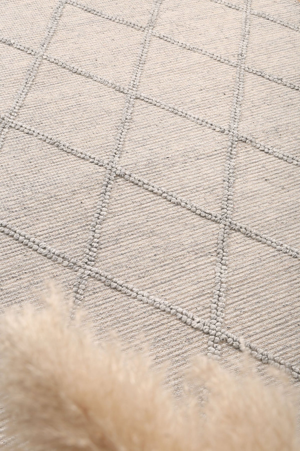 Eskandar Hand-Tufted  Braided Grey Wool Rug